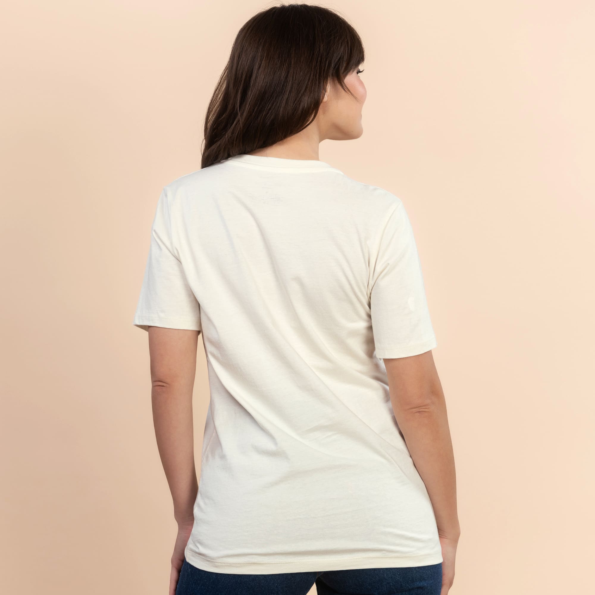 Mama Heart | Women's White Short-Sleeve Everyday Tee