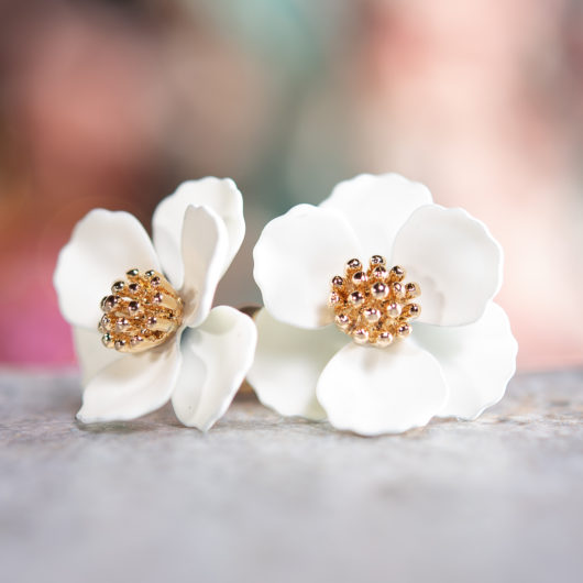 Small Flower Earring - Ivory